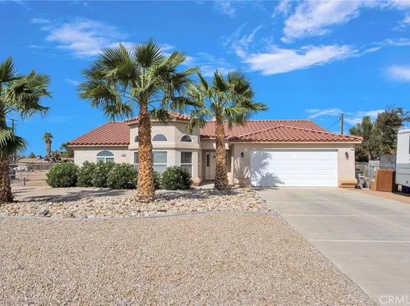 13240 Skiomah Rd, Apple Valley, CA 92308
