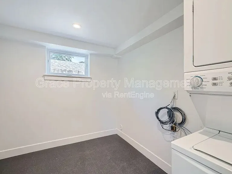 1312 1/2 S Grant St — Photo 9