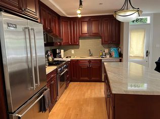 884 S Van Ness Ave, San Francisco, CA 94110