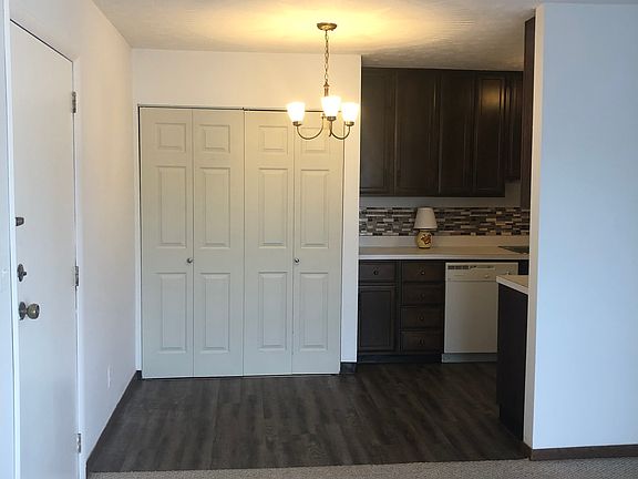 2nd image of 4709 Maccorkle Ave SE APT 1E