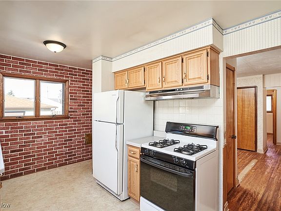 4th image of 15416 Hocking Blvd