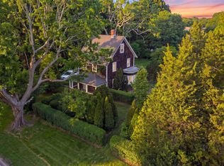 8 Wainscott Stone Rd, Wainscott, NY 11975