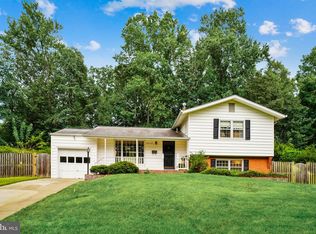 8229 Kings Arm Dr, Alexandria, VA 22308