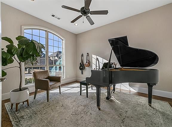 4th image of 5624 Grove Cove Dr