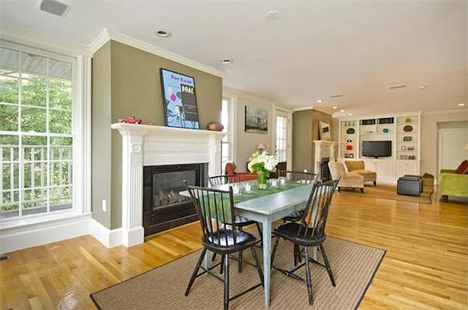 54 Chestnut St #2 — Photo 1