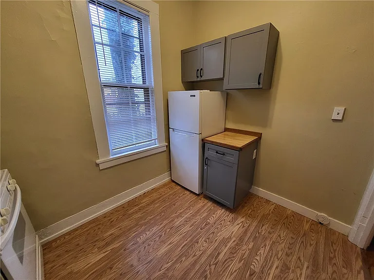 168 Gibbs St #2 — Photo 15