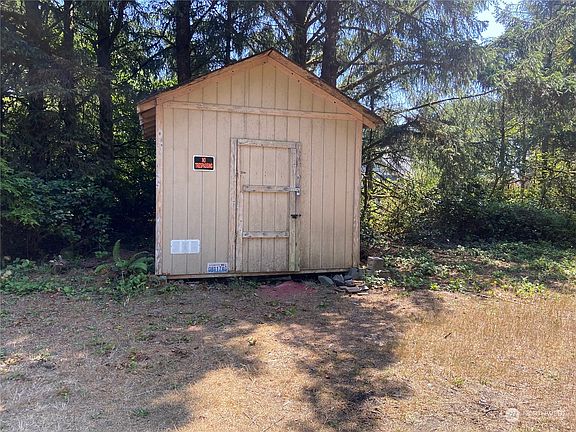 3rd image of 257 Duck Lake Drive SE
