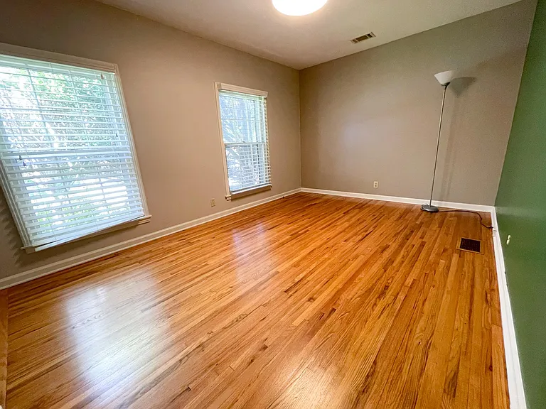 320 Leopole Rd — Photo 18