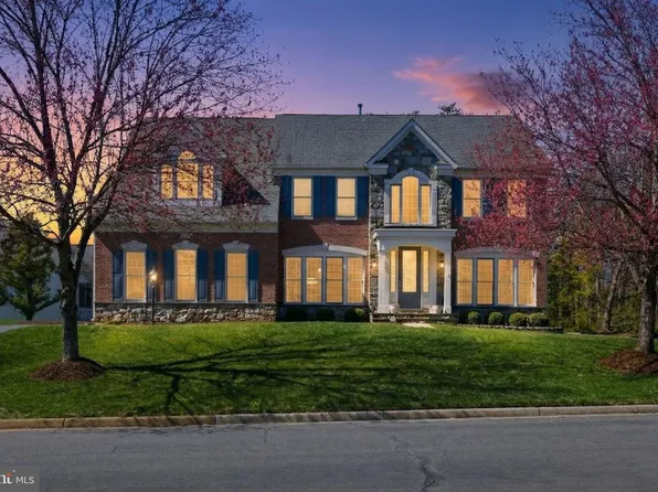 22475 Forest Manor Dr, Ashburn, VA 20148