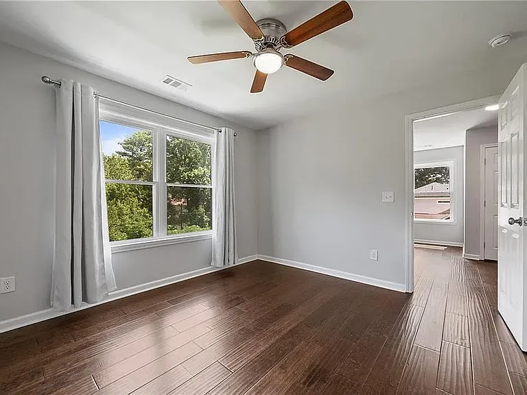 146 Clay St SE — Photo 22