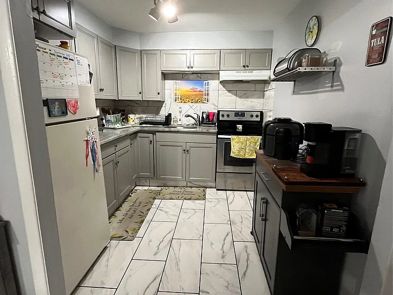 32 Madison Ave — Photo 3