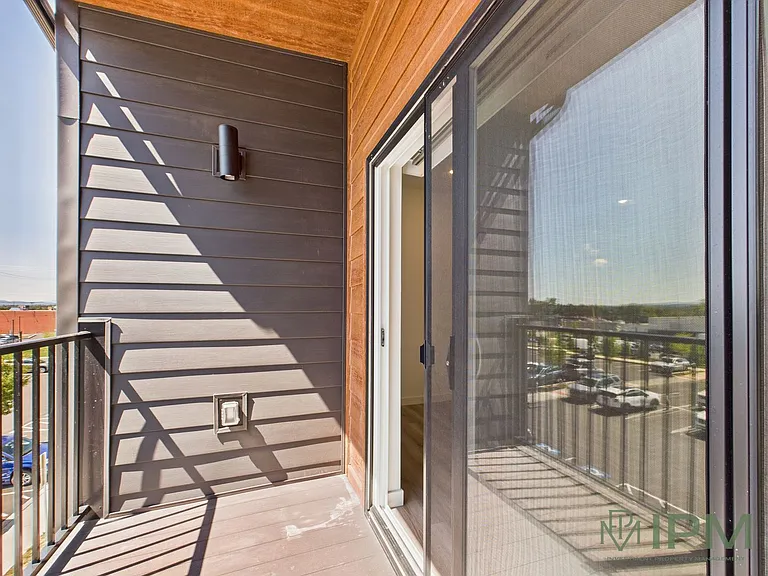 The Flats at Hampden — Photo 44