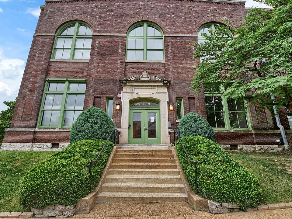 1st image of 4242 Laclede Ave APT 212