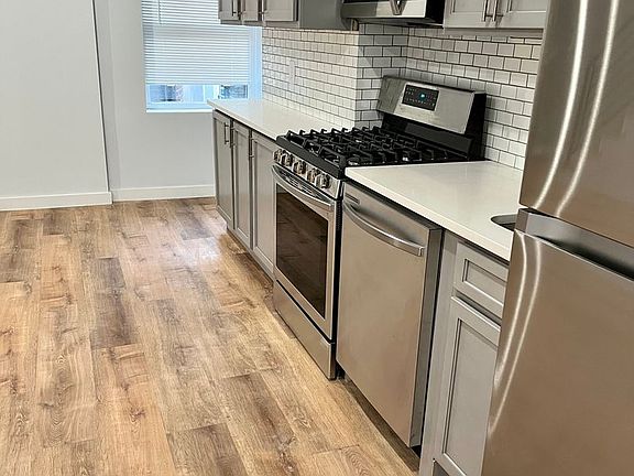 2nd image of 124-26 S 19th St #26-3F