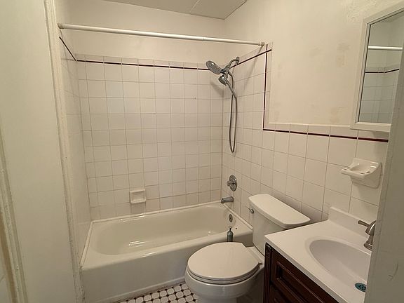 5th image of 243 Greene Ave APT 3