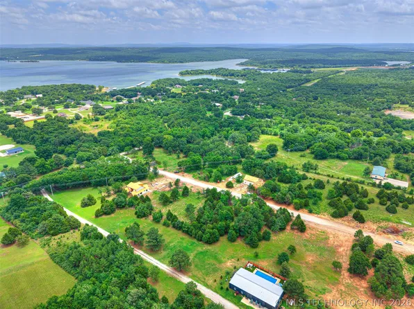 21 Emberlyn Ln, Eufaula, OK 74432