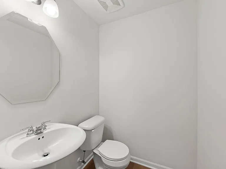 4184 Calder Ln — Photo 11