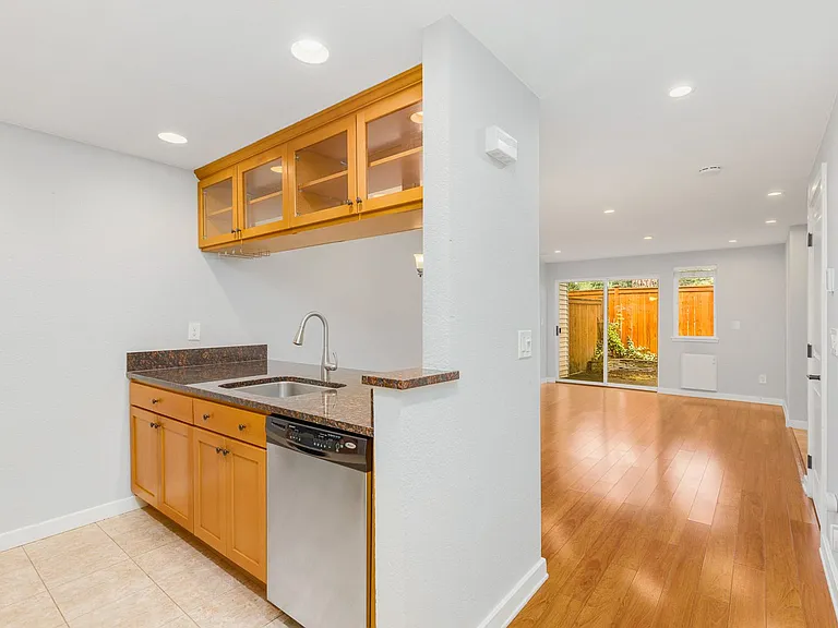 10152 NE 137th Pl — Photo 6