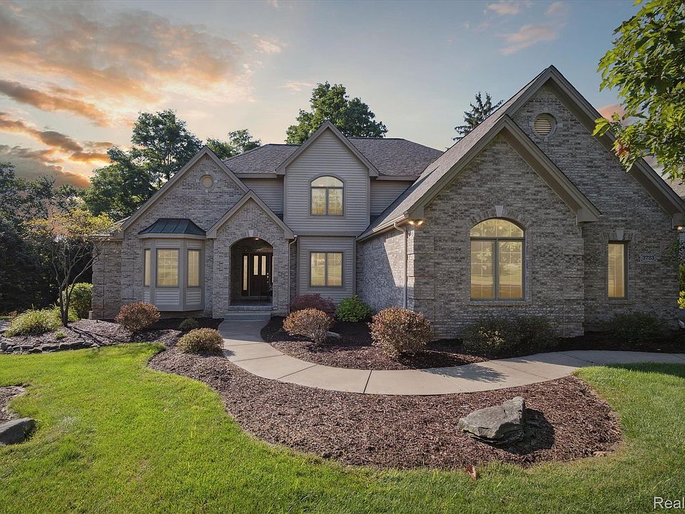 1st image of 3723 Lakewood Shores Dr