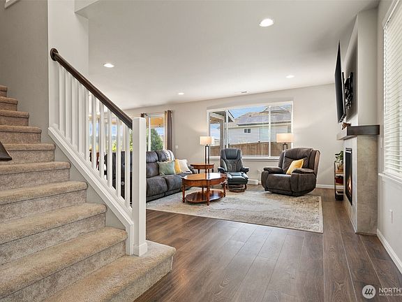5th image of 2423 NE Redford Street