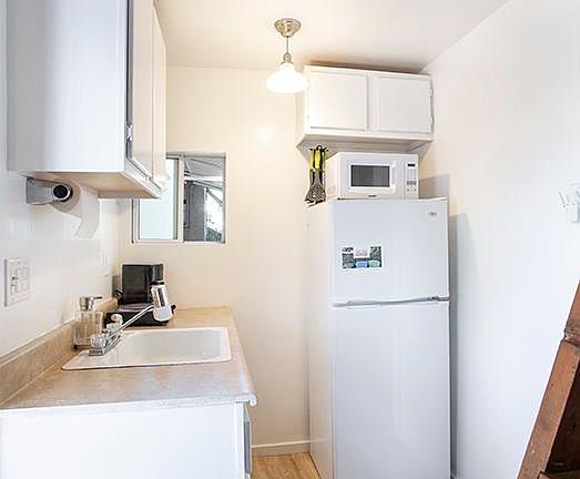 3rd image of 11214 La Maida St #B