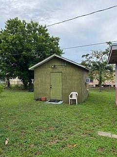 3rd image of 511 Wc Owens