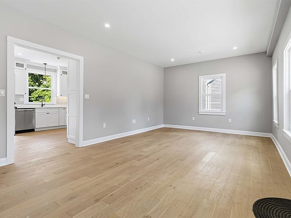 2nd image of 16 Hillside St #2