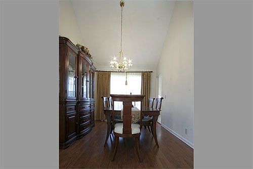 Formal Dining Room off Kitchen - This could be a great "everyday" eat in area 