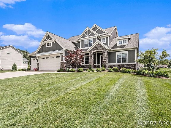 4th image of 5714 Pettis Ct NE