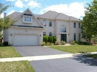832 Lockwood Cir, Naperville, IL