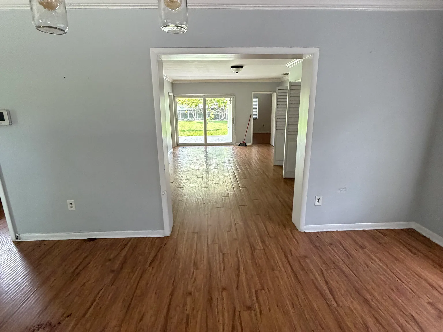 3 bed, 2083 sqft, $4,000 — Photo 3