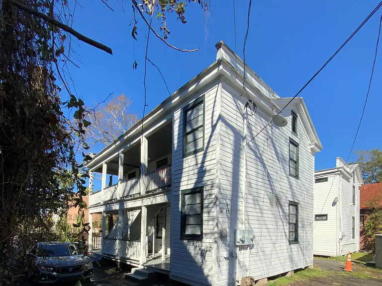 138 Line St #G — Photo 1