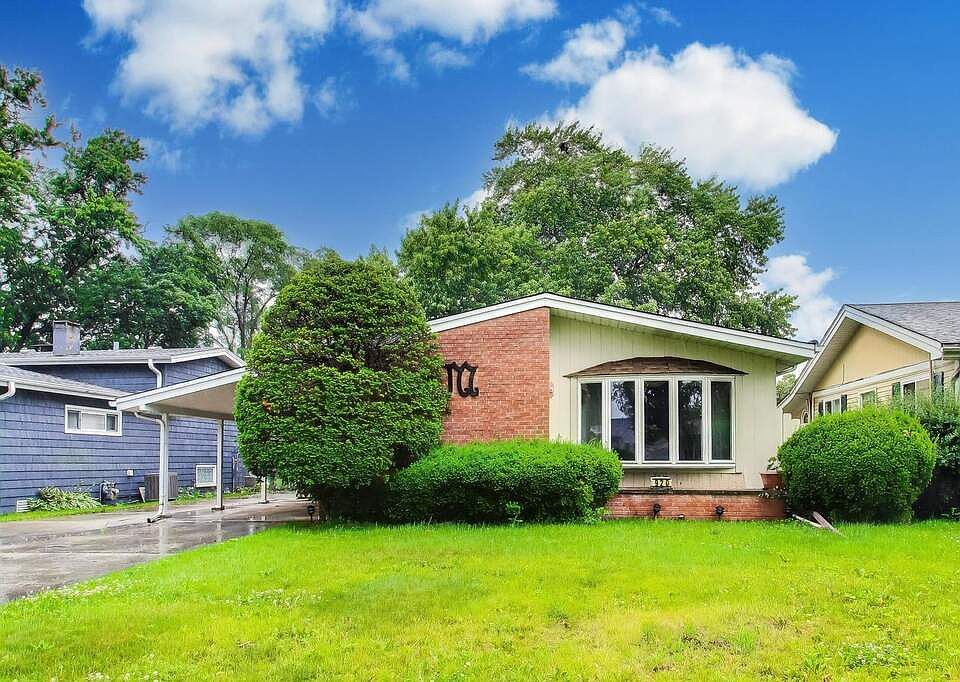 1st image of 920 N Pleasant Dr