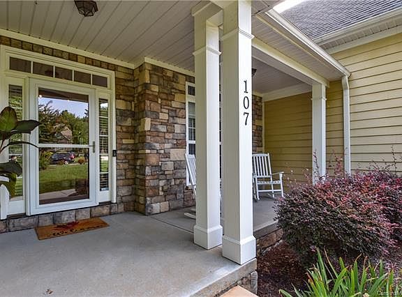 2nd image of 107 Lakeshore Hills Dr #18