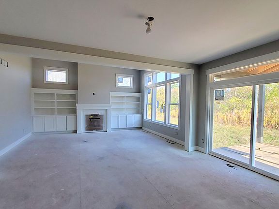 4th image of 4177 Old Hawk Ct NE