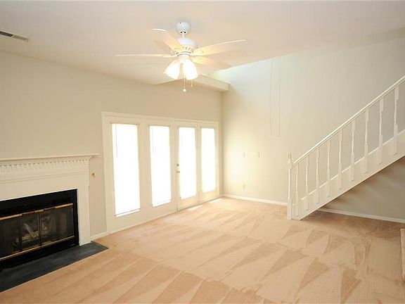3rd image of 945 S Lake Cir