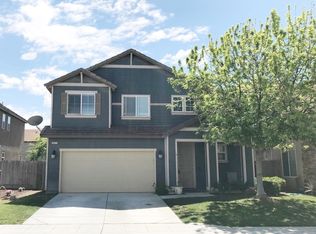 6877 E Orleans Ave, Fresno, CA 93727