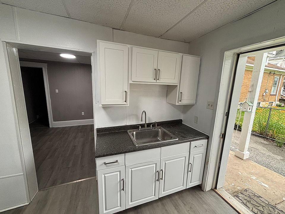 1st image of 409 W Broad St #7