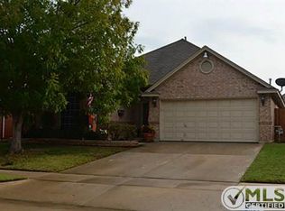 8748 San Joaquin Trl, Fort Worth, TX 76118