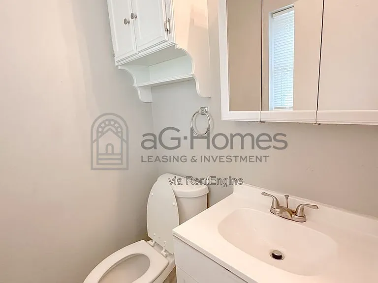7216 NW 13th St — Photo 10