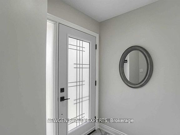 3rd image of 101 Banting Cres