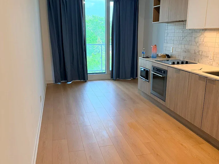 2020 Bathurst St #732 — Photo 4
