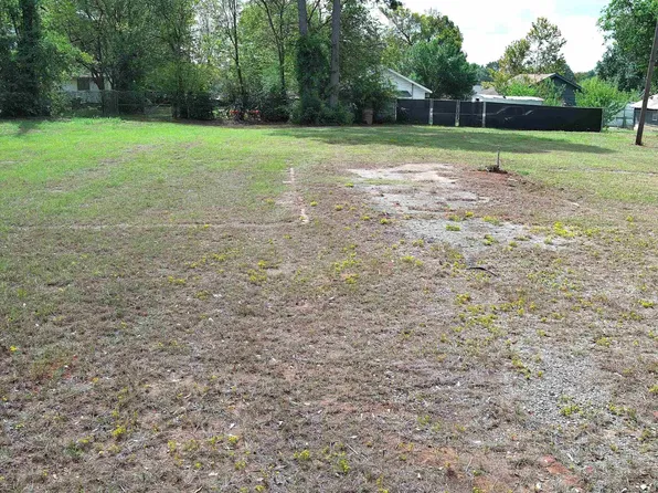 603 Travis St, Jacksonville, TX 75766