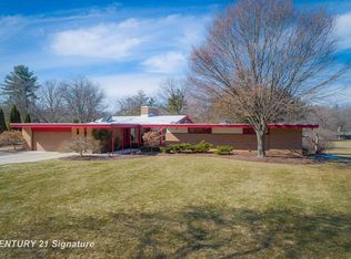 3711 Applewood Rd, Midland, MI 48640