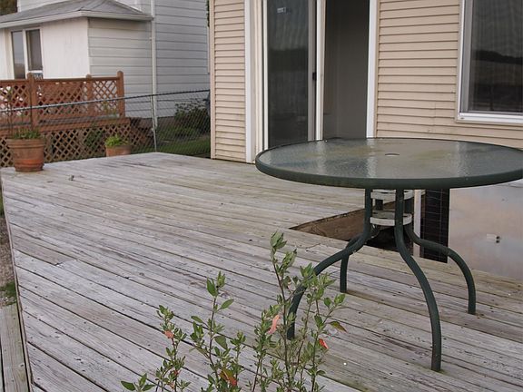 2nd image of 2140 Ash Te Wette Beach Dr