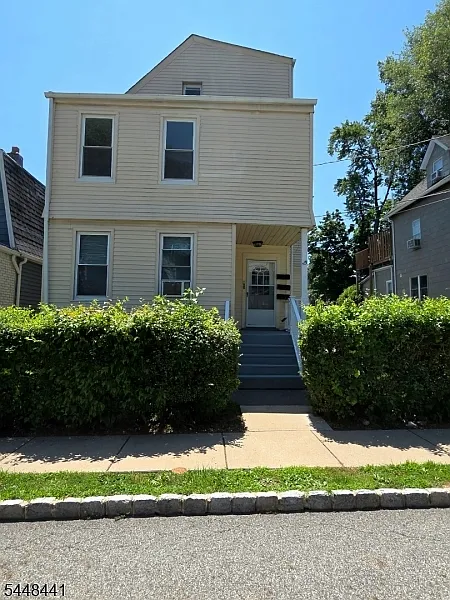 23 Tichenor Pl #2