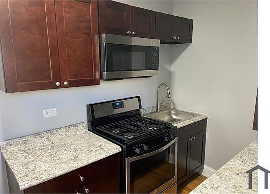 1st image of 3438 W Franklin Blvd #2B
