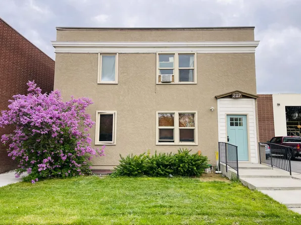 Hospital Corridor: Utilities Included, 207 N 34th St #8, Billings, MT 59101