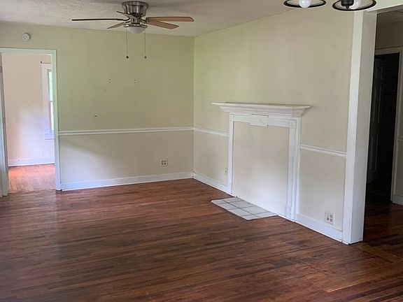 3rd image of 43 Berry Ave