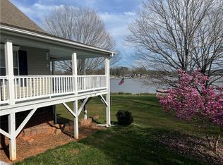 261 Cleveland Dr, Lexington, NC 27292